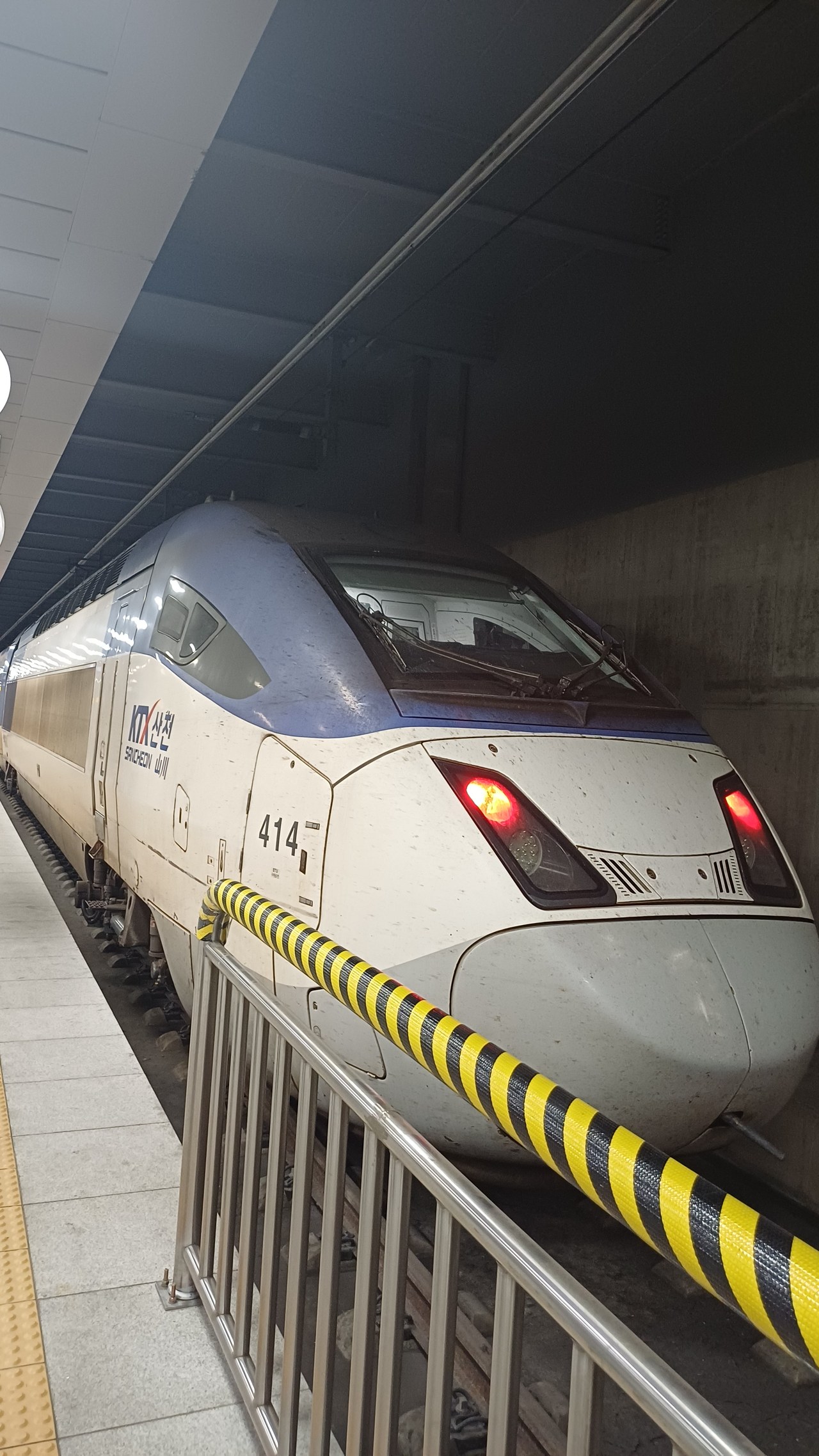 KTX-Sancheon train 414 beside the platform at Suseo Station in September 2026