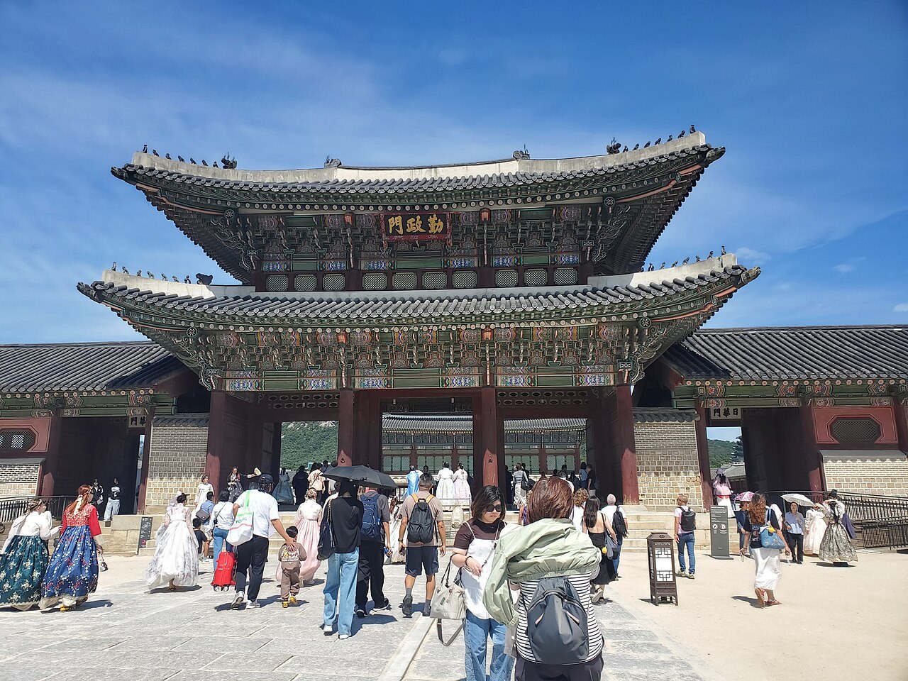 Geunjeongmun Gate · Gyeongbokgung Palace · September 2026